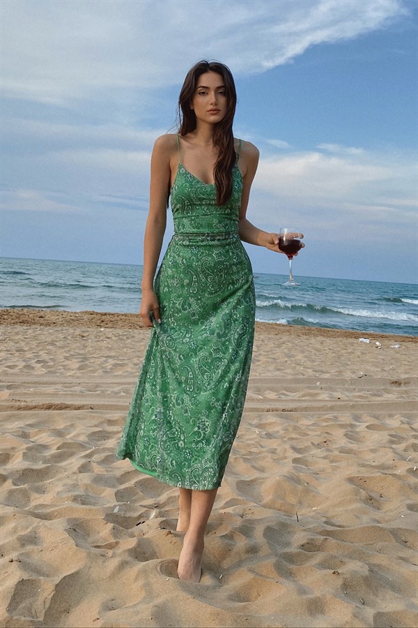 Şal Desen Askılı Elbise Yeşil