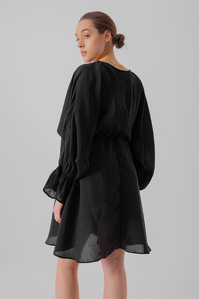 Yarasa Pileli Elbise Siyah
